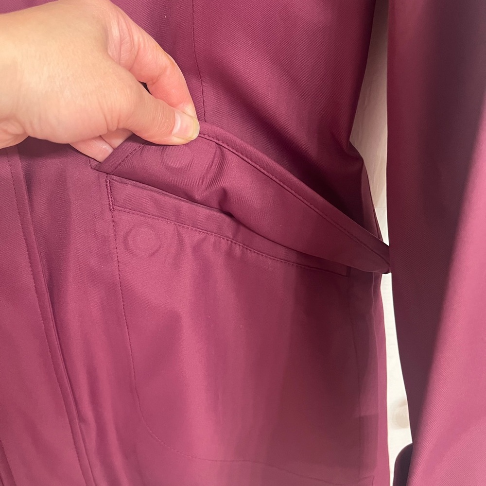 NWOT Athleta Women’s Maroon Raincoat size small - Picture 9 of 15